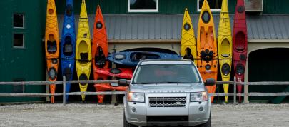 Land Rover LR2 HSE (2009) - picture 12 of 12