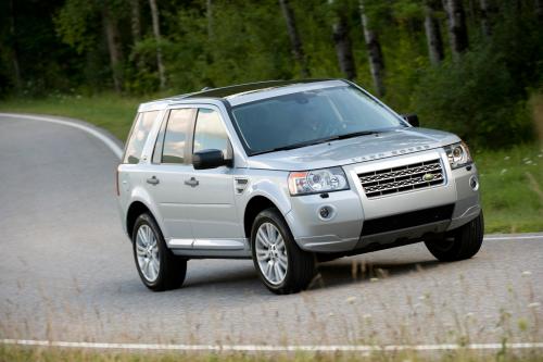 Land Rover LR2 HSE (2009) - picture 1 of 12