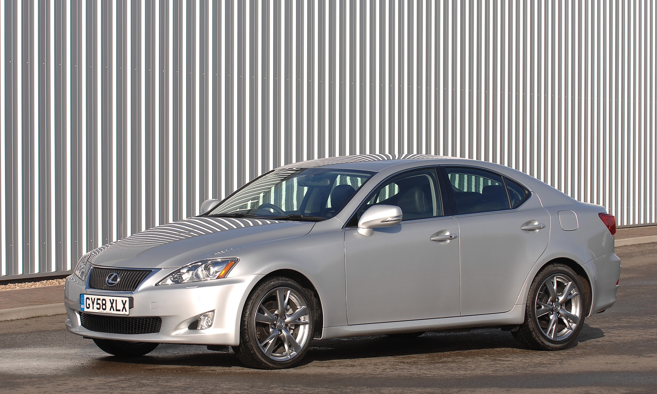 Lexus IS 250/220d