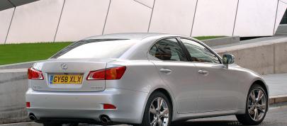 Lexus IS 250/220d (2009) - picture 7 of 10
