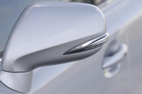 Lexus IS 250/220d (2009) - picture 9 of 10