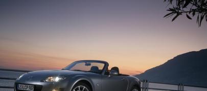 Mazda MX-5 (2009) - picture 4 of 12