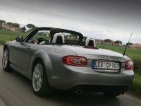 Mazda MX-5 (2009) - picture 8 of 12