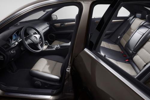 Mercedes-Benz C-Class Special Edition (2009) - picture 1 of 11