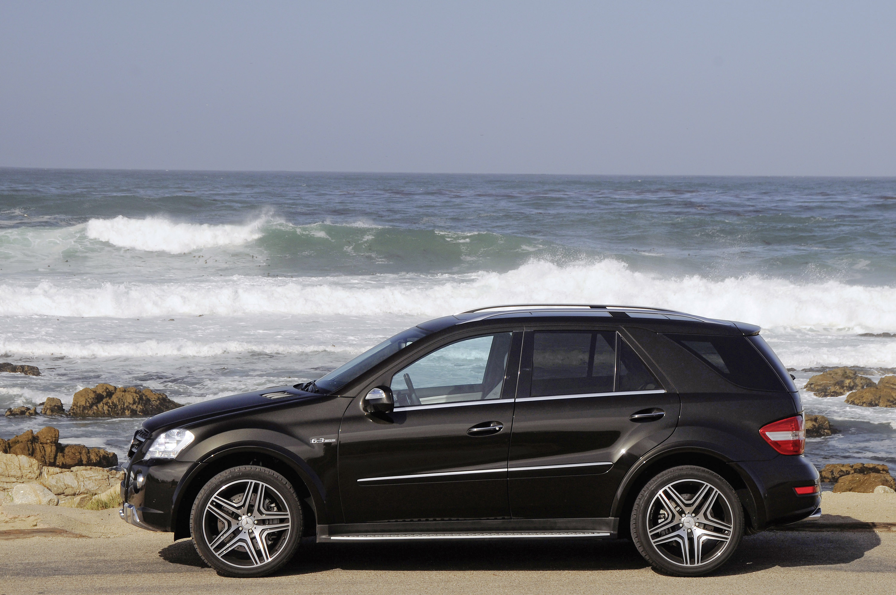 Mercedes-Benz ML63 AMG Performance Studio