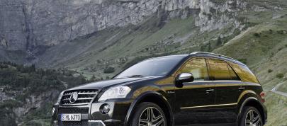 Mercedes-Benz ML63 AMG Performance Studio (2009) - picture 4 of 39