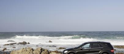 Mercedes-Benz ML63 AMG Performance Studio (2009) - picture 15 of 39