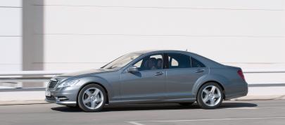 Mercedes-Benz S 500 4MATIC AMG (2009) - picture 7 of 15