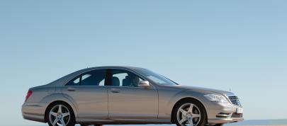 Mercedes-Benz S 500 4MATIC AMG (2009) - picture 15 of 15