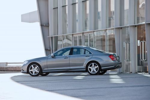 Mercedes-Benz S 500 4MATIC AMG (2009) - picture 9 of 15