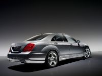 Mercedes-Benz S 500 4MATIC AMG (2009) - picture 3 of 15
