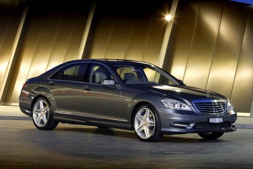 Mercedes-Benz S350 (2009) - picture 1 of 15