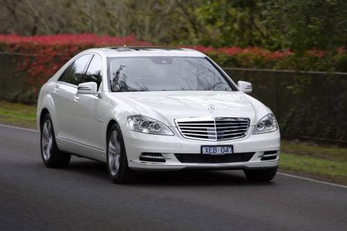 Mercedes-Benz S350 (2009) - picture 9 of 15