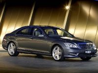 Mercedes-Benz S350 (2009) - picture 1 of 15