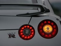 2009 Nissan GT-R, 8 of 18