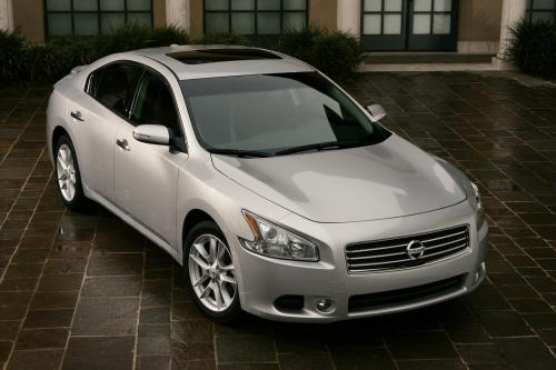Nissan Maxima (2009) - picture 1 of 14