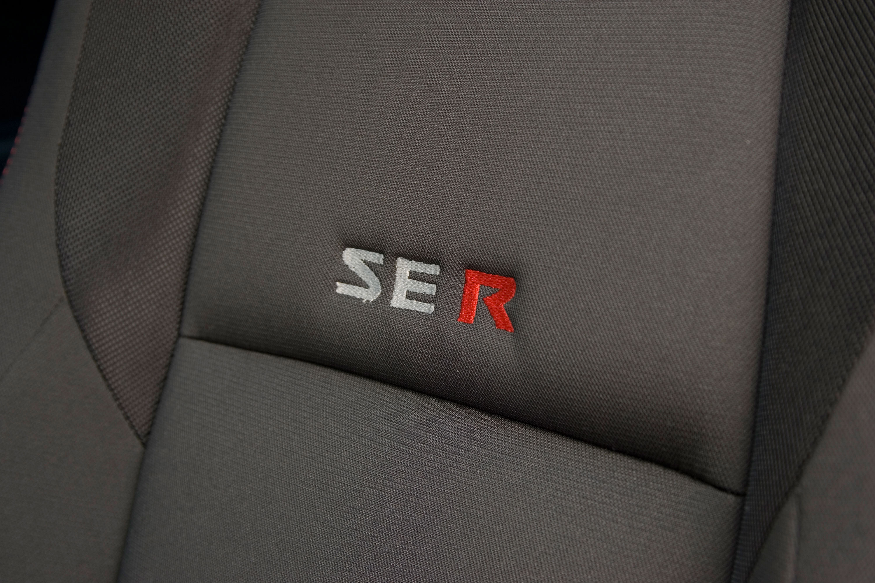 Nissan Sentra SE-R