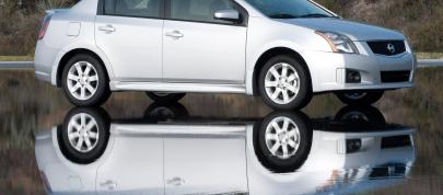 Nissan Sentra SR (2009) - picture 12 of 23