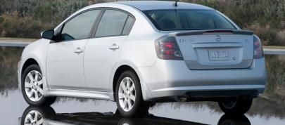 Nissan Sentra SR (2009) - picture 15 of 23