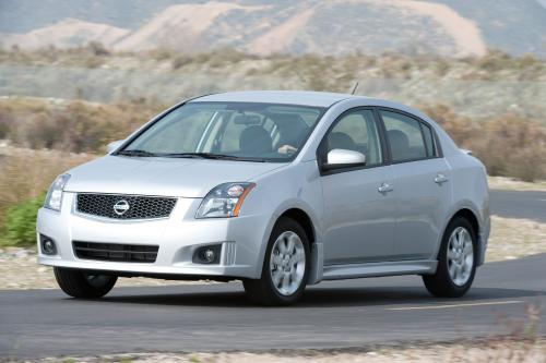 Nissan Sentra SR (2009) - picture 1 of 23