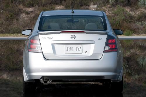 Nissan Sentra SR (2009) - picture 16 of 23