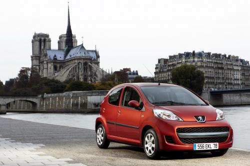 Peugeot 107 (2009) - picture 1 of 4