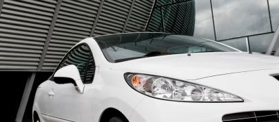 Peugeot 207 CC Restyled (2009) - picture 7 of 16