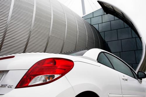Peugeot 207 CC Restyled (2009) - picture 8 of 16