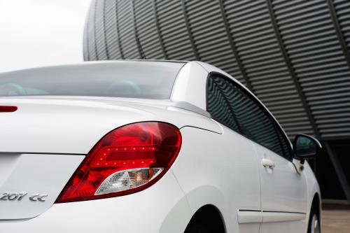 Peugeot 207 CC Restyled (2009) - picture 9 of 16