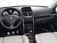 Peugeot 207 CC Restyled (2009) - picture 10 of 16