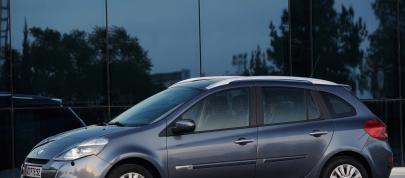 Renault Clio (2009) - picture 4 of 4