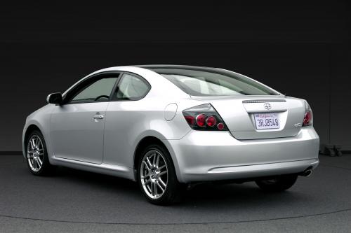 Scion TC (2009) - picture 8 of 10