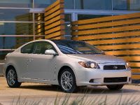 Scion tC (2009) - picture 6 of 10