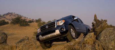 Suzuki Equator (2009) - picture 7 of 12