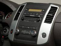 Suzuki Equator (2009)
