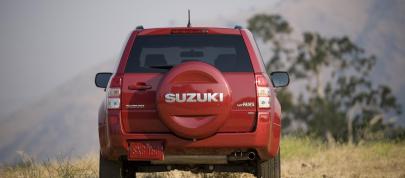 Suzuki Grand Vitara (2009) - picture 4 of 12