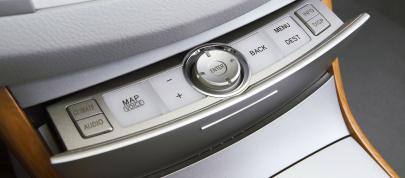 Toyota Avalon (2009) - picture 12 of 14