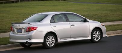 Toyota Corolla S (2009) - picture 7 of 15