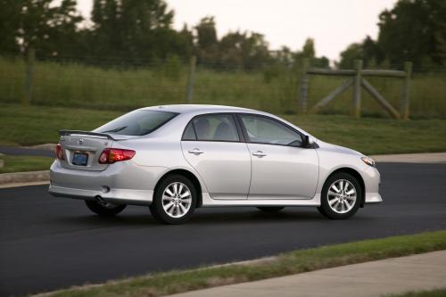 Toyota Corolla S (2009) - picture 8 of 15