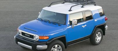 Toyota FJ Cruiser (2009) - picture 4 of 18