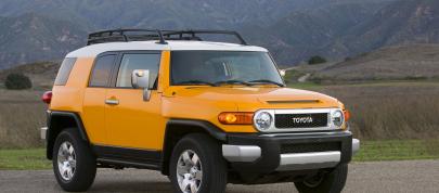 Toyota FJ Cruiser (2009) - picture 15 of 18