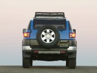 Toyota FJ Cruiser (2009) - picture 3 of 18