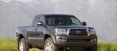 Toyota Tacoma (2009) - picture 7 of 14
