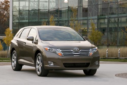 Toyota Venza (2009) - picture 8 of 22