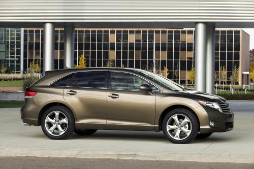 Toyota Venza (2009) - picture 9 of 22