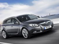 Vauxhall Insignia Sports Tourer (2009) - picture 1 of 4