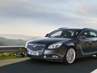 Vauxhall Insignia Sports Tourer (2009) - picture 2 of 4