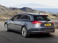 Vauxhall Insignia Sports Tourer (2009) - picture 4 of 4