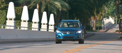 Volkswagen Tiguan (2009) - picture 4 of 12