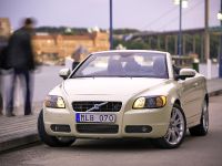 Volvo C70 (2009) - picture 10 of 23